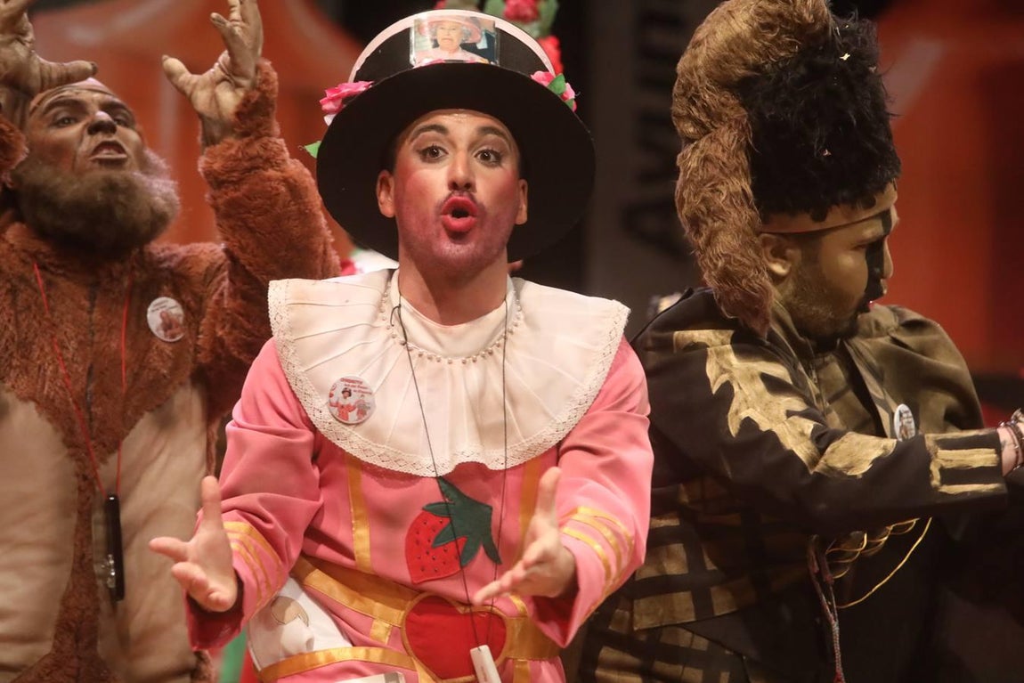 FOTOS: chirigota Los que vienen de etiqueta