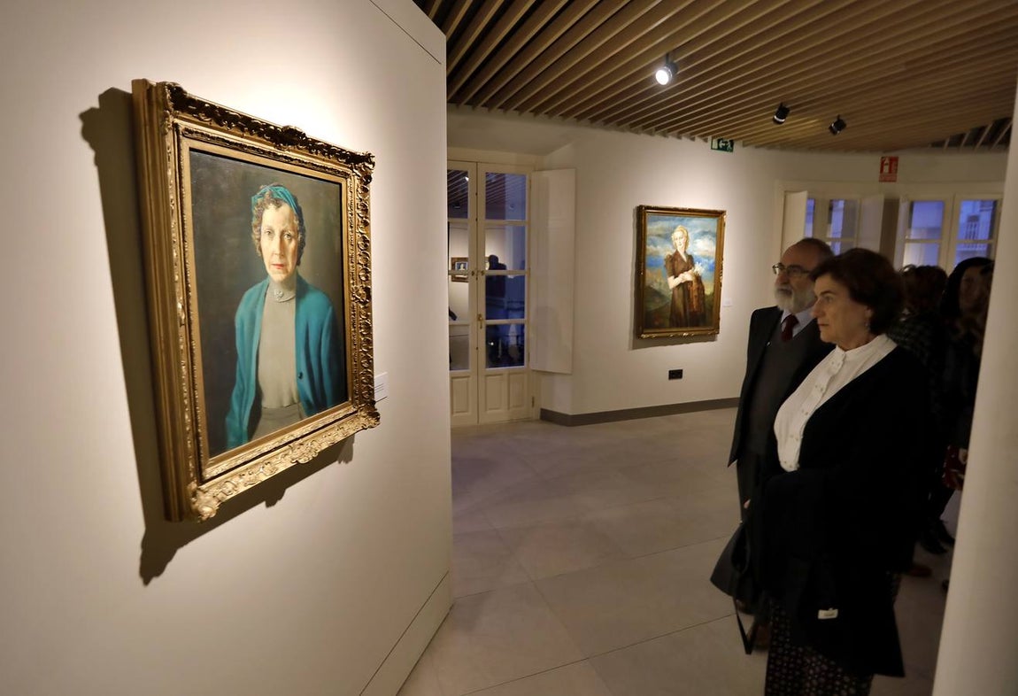 La exposición «Enrique Ochoa. La mirada de la mujer», en imágenes