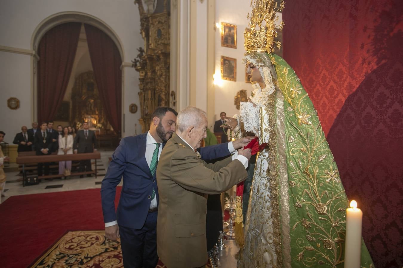 La imposición del fajín de general a la Esperanza de Córdoba, en imágenes