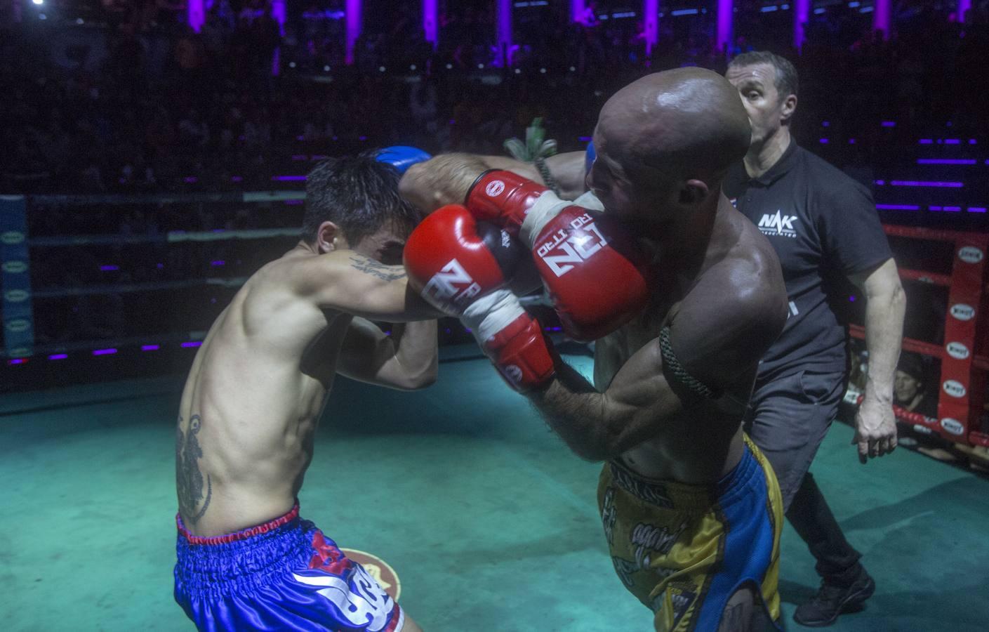 Las espectaculares imágenes del tercer campeonato mundial de muay thai para Carlos Coello