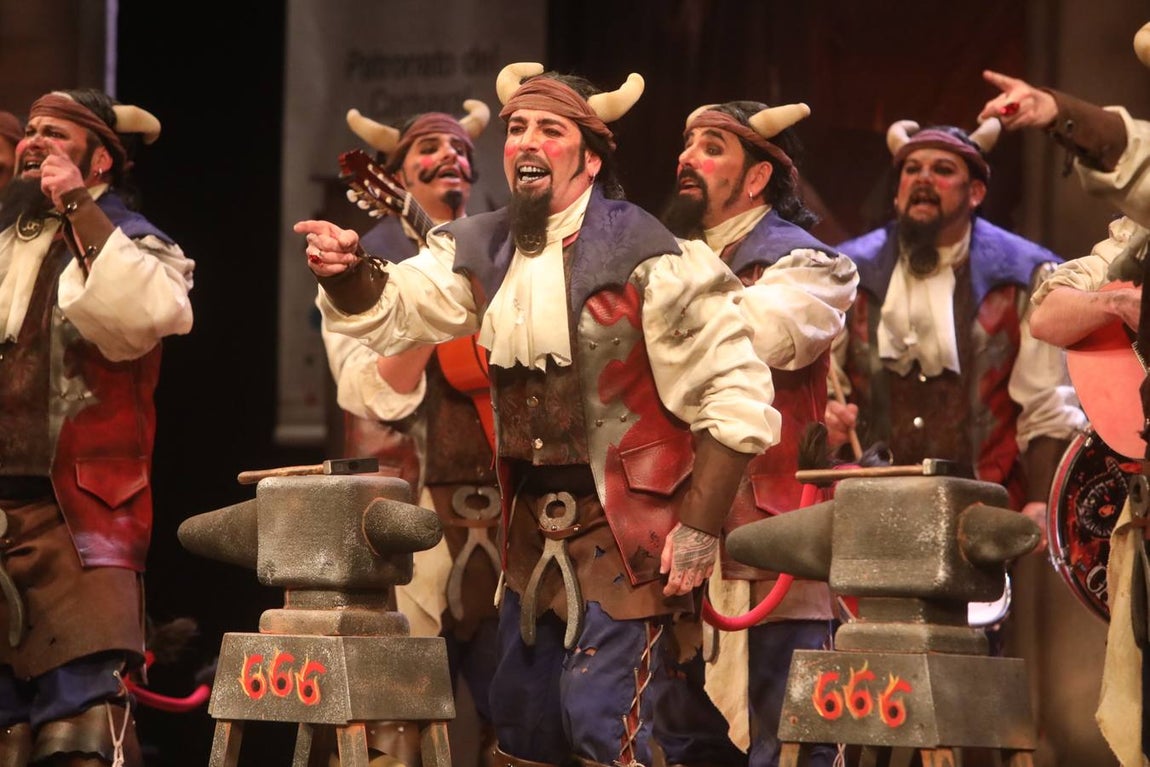 FOTOS: chirigota Los cabronísimos