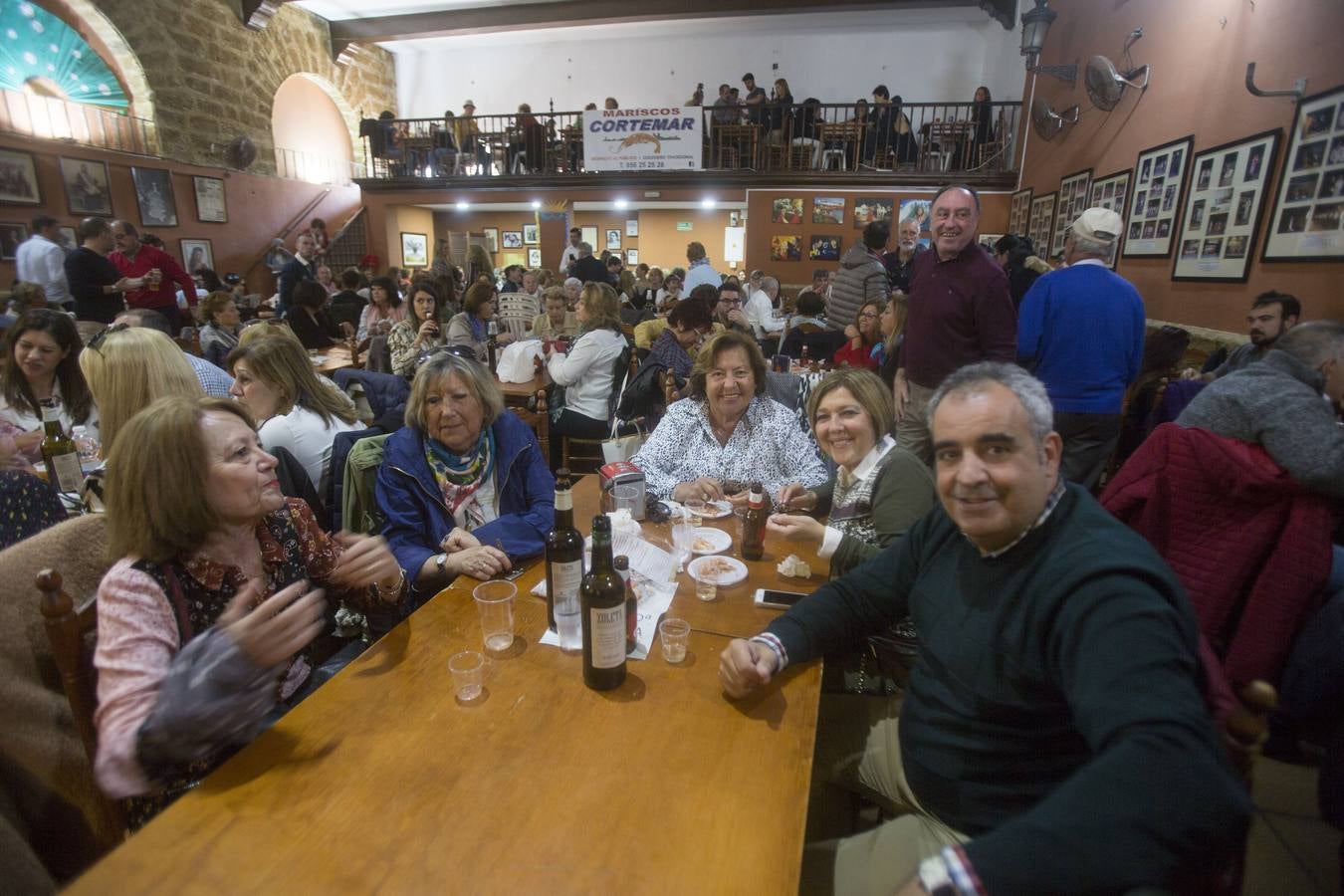 FOTOS: La Gambada de la Peña La tertulia de Doña Frasquita pone sabor al Carnaval de Cádiz