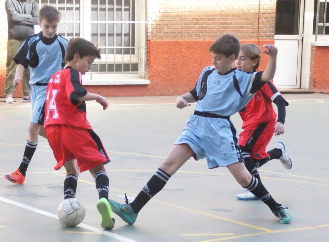 Las mejores imágenes del partido de fútbol sala entre Sagrada Familia Jorge Juan &quot;A&quot; y Nuestra Señora Consolación &quot;B&quot;