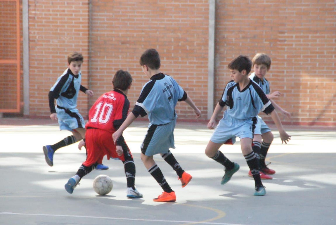Las mejores imágenes del partido de fútbol sala entre Sagrada Familia Jorge Juan &quot;A&quot; y Nuestra Señora Consolación &quot;B&quot;