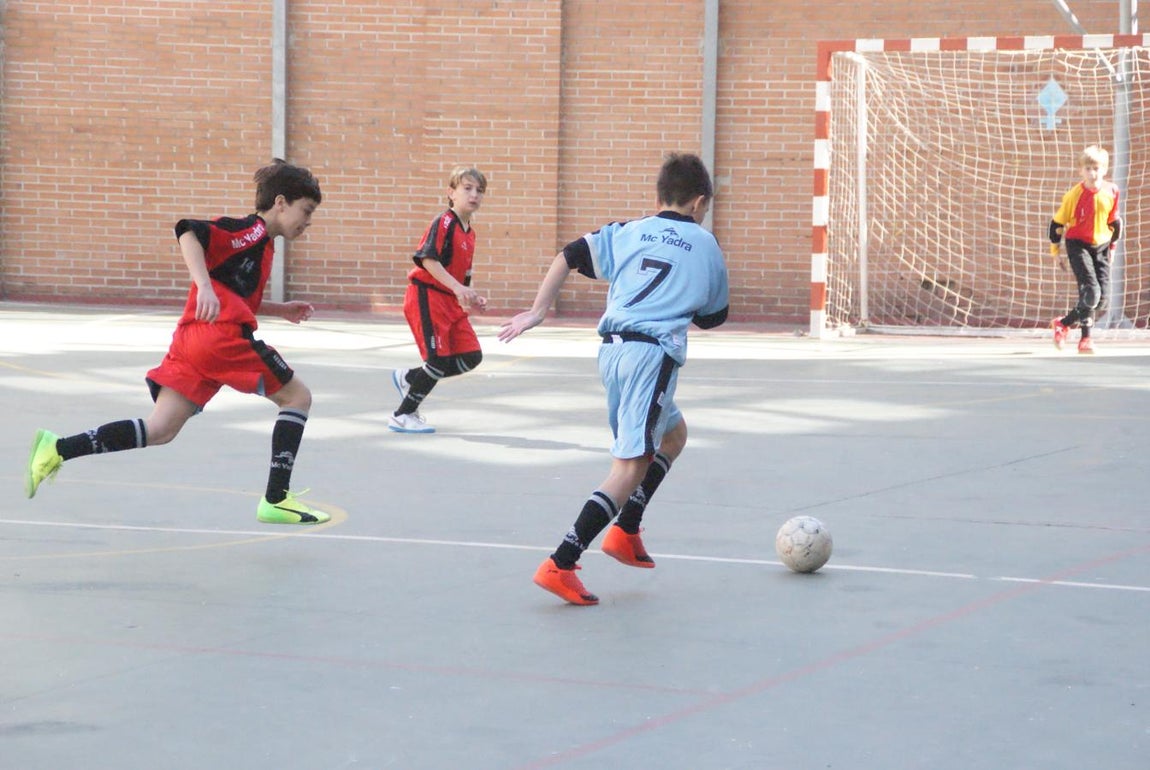 Las mejores imágenes del partido de fútbol sala entre Sagrada Familia Jorge Juan &quot;A&quot; y Nuestra Señora Consolación &quot;B&quot;