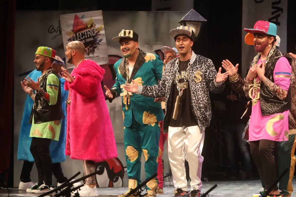 FOTOS: chirigota Daddy Cadi en el COAC 2019