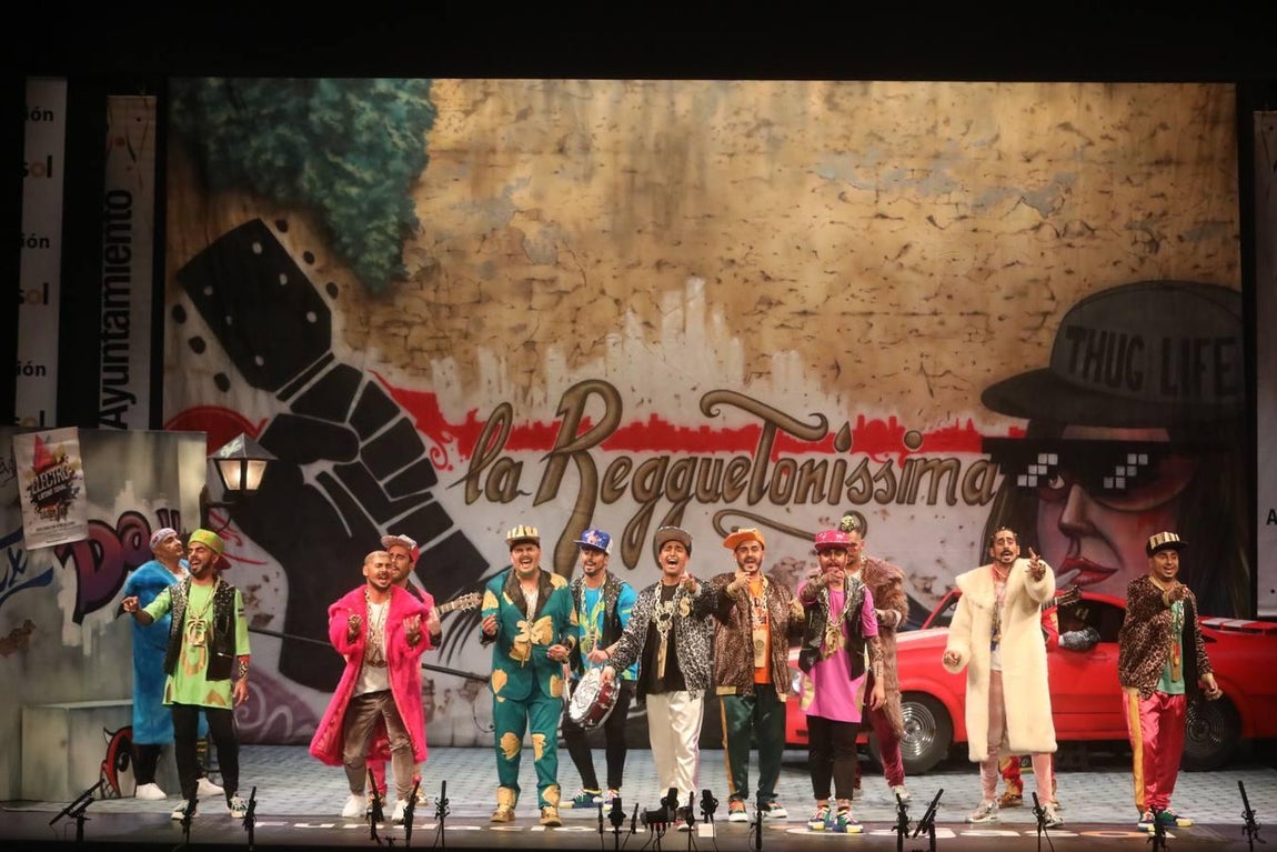 FOTOS: chirigota Daddy Cadi en el COAC 2019