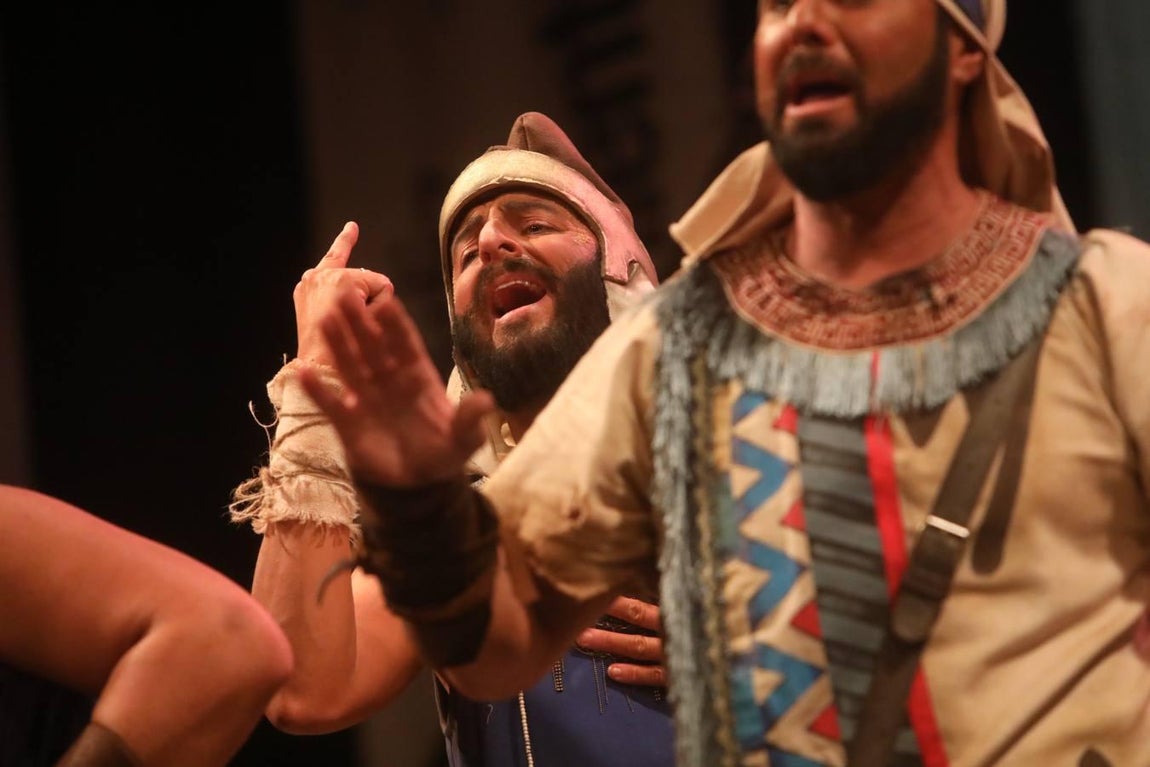 FOTOS: Comparsa La Tierra Prometida en el COAC 2019