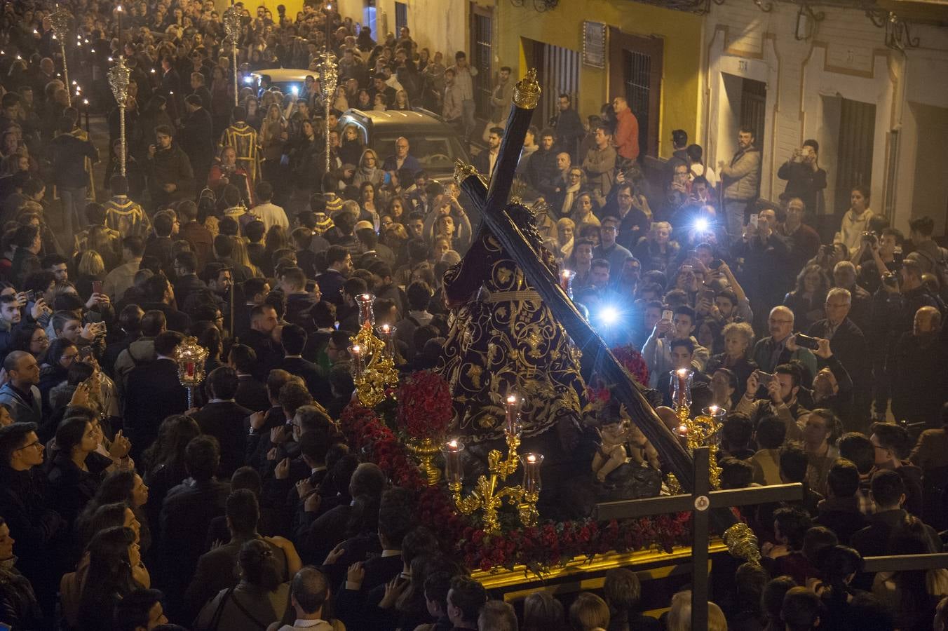 Galería del vía crucis del Cristo de las Tres Caídas de Triana