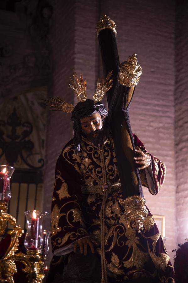 Galería del vía crucis del Cristo de las Tres Caídas de Triana