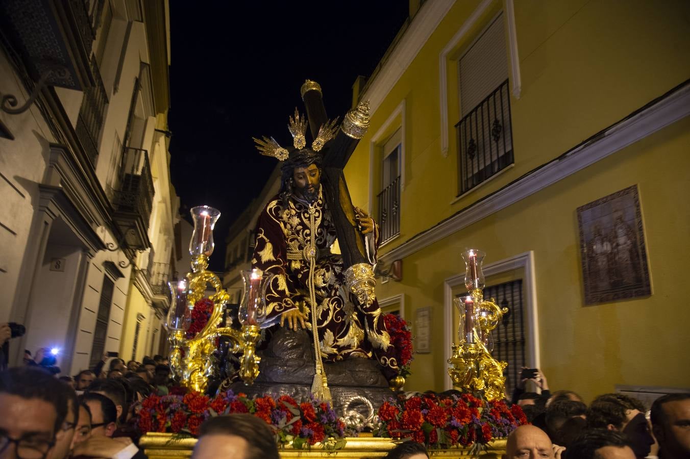 Galería del vía crucis del Cristo de las Tres Caídas de Triana