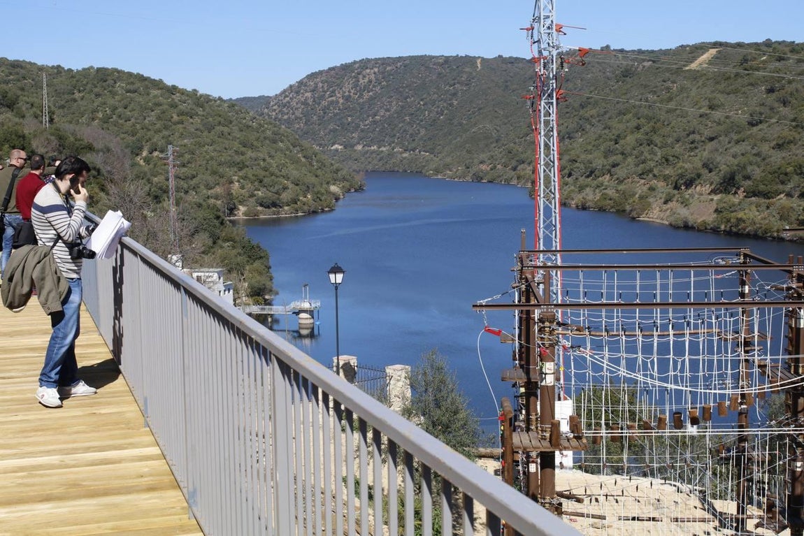 El nuevo parque multiaventura de Hornachuelos, en imágenes