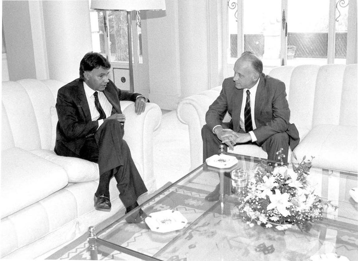 Como líder nacionalista logró avances sustanciales para el País Vasco en materia de autogobierno gracias a los acuerdos gestados tanto con el Gobierno de Felipe González como con el de José María Aznar. 