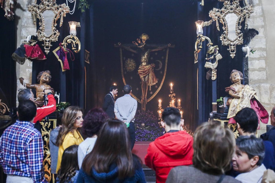 En imágenes, el primer viernes de marzo como antesala de la Cuaresma en Córdoba