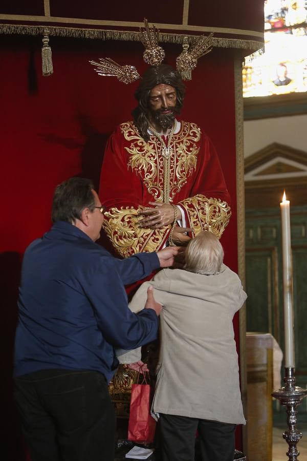En imágenes, el primer viernes de marzo como antesala de la Cuaresma en Córdoba