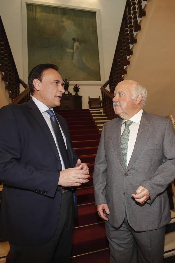 La entrega de las Insignias de Oro del Círculo de la Amistad, en imágenes