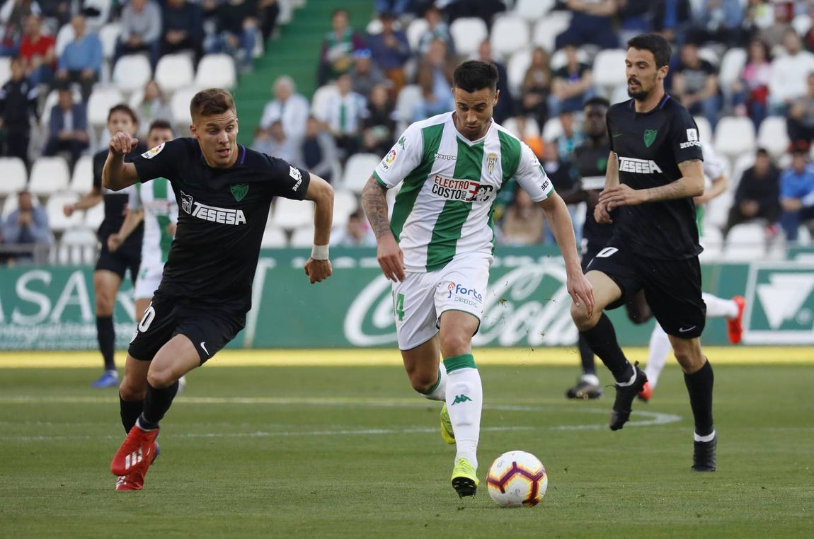 Las mejores jugadas del Córdoba-Málaga, en imágenes