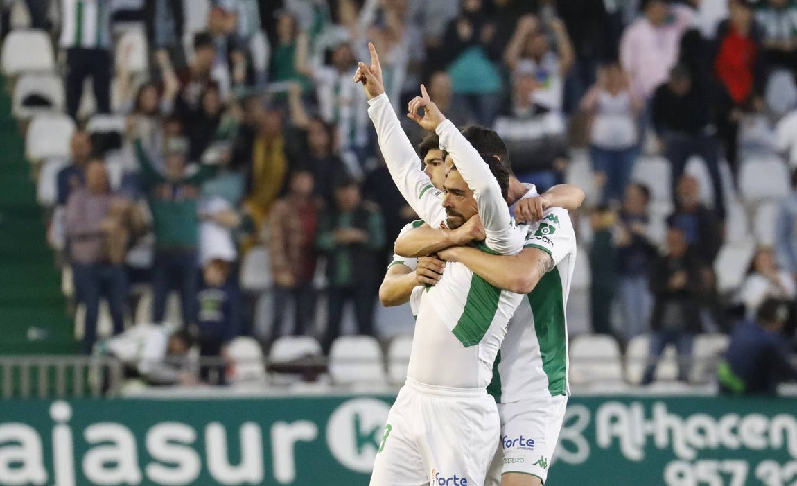 Las mejores jugadas del Córdoba-Málaga, en imágenes