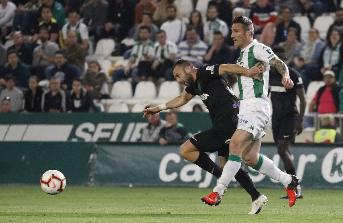 Las mejores jugadas del Córdoba-Málaga, en imágenes