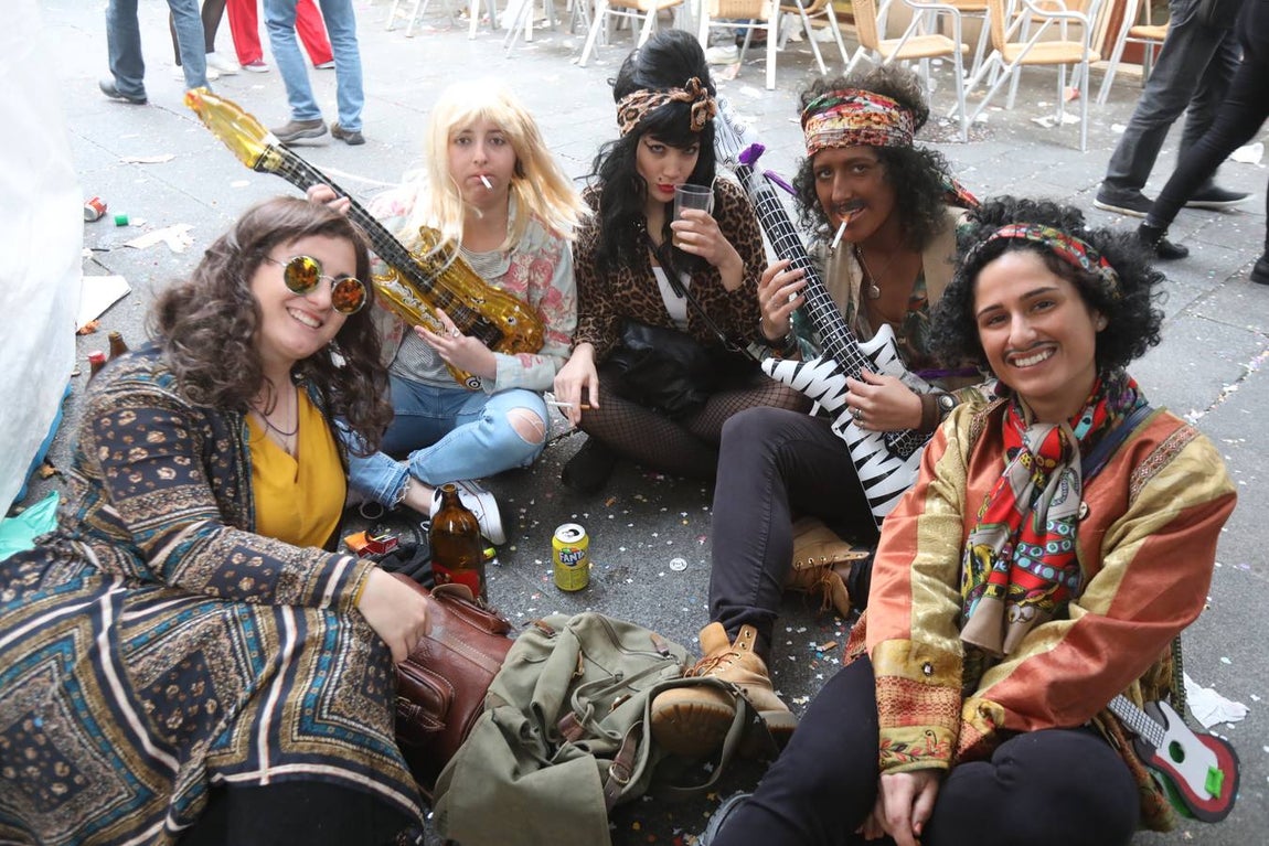 Fotos: Ambiente en las calles del centro en la tarde del sábado de Carnaval