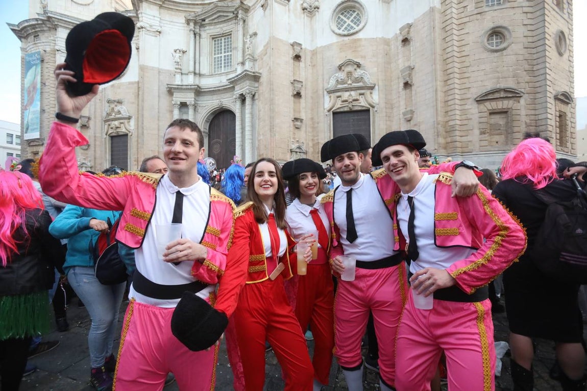 Fotos: Ambiente en las calles del centro en la tarde del sábado de Carnaval