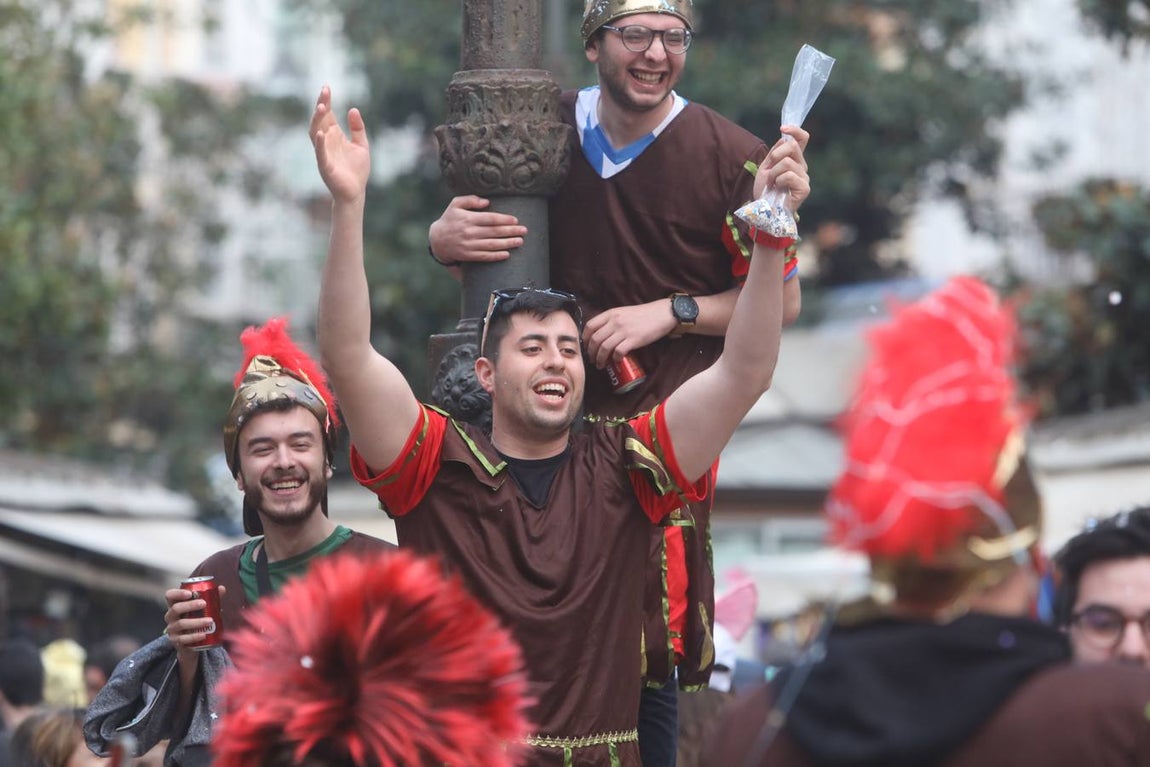 Fotos: Ambiente en las calles del centro en la tarde del sábado de Carnaval