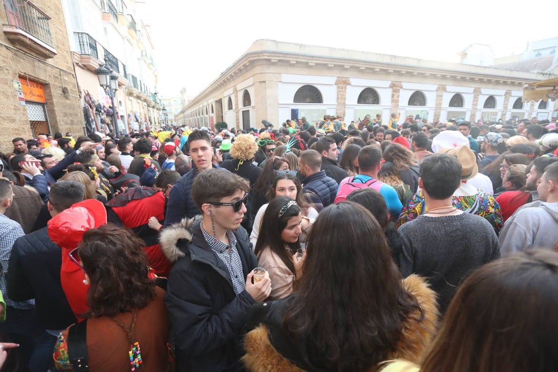 Fotos: Ambiente en las calles del centro en la tarde del sábado de Carnaval