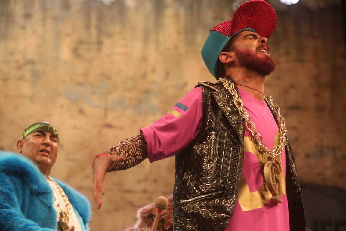 FOTOS: chirigota Daddy Cadi en el COAC 2019