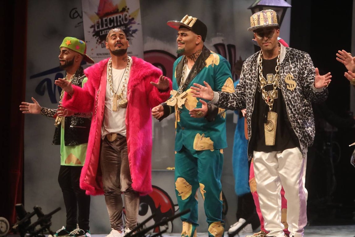 FOTOS: chirigota Daddy Cadi en el COAC 2019