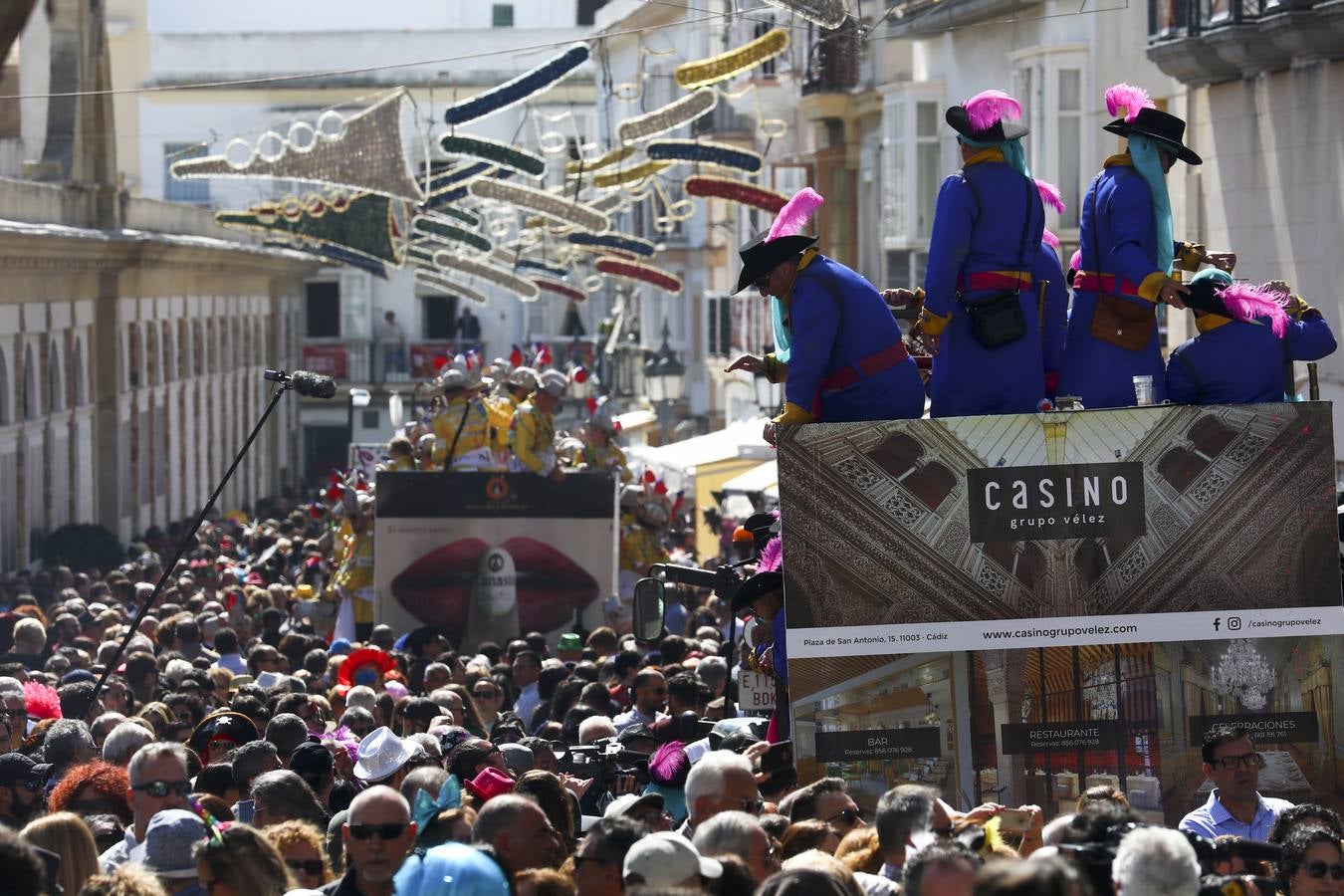 FOTOS: Los coros toman Cádiz en un segundo asalto