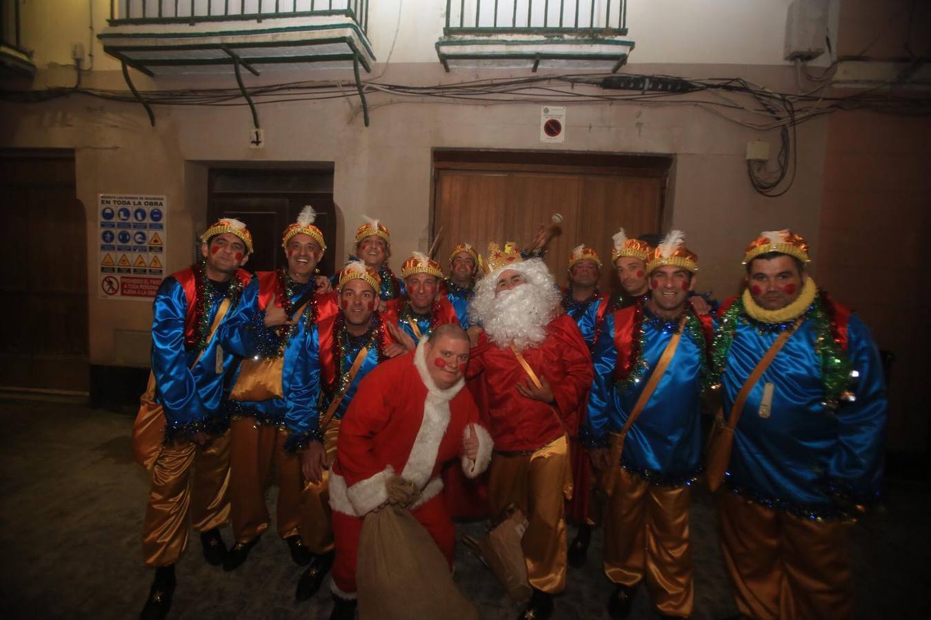 FOTOS: Gran ambiente callejero y en los tablaos en el Carnaval de Cádiz 2019