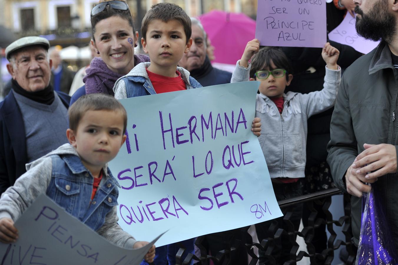 Multitudinaria manifestación en Toledo con motivo del 8-M