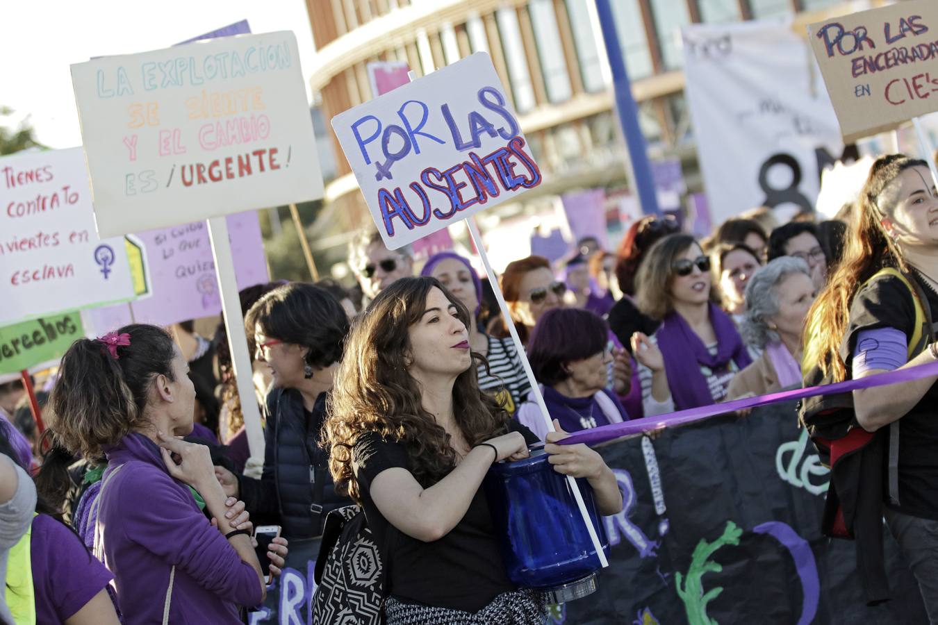 Fotogalería: Así fue la manifestación del 8M en Sevilla