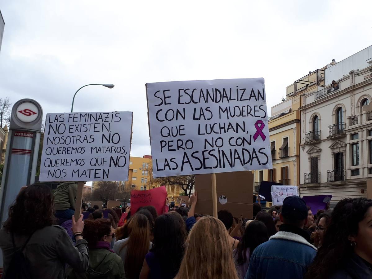 Fotogalería: Así ha sido la mañana del 8M en Sevilla