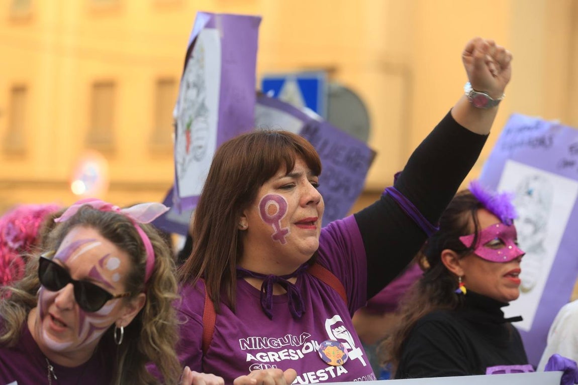 FOTOS: Las imágenes de la marcha del 8-M por Cádiz