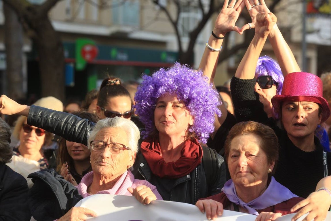 FOTOS: Las imágenes de la marcha del 8-M por Cádiz