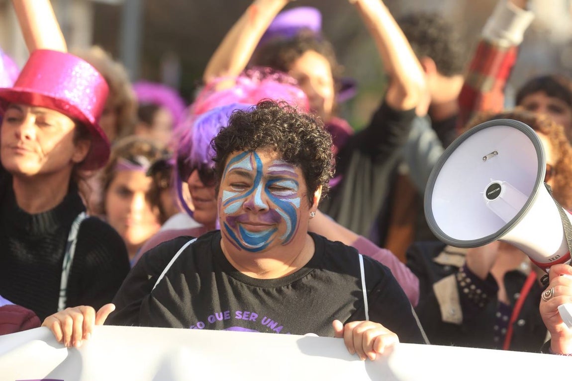 FOTOS: Las imágenes de la marcha del 8-M por Cádiz