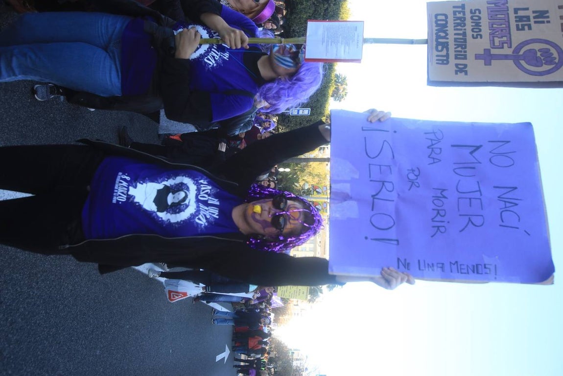 FOTOS: Las imágenes de la marcha del 8-M por Cádiz