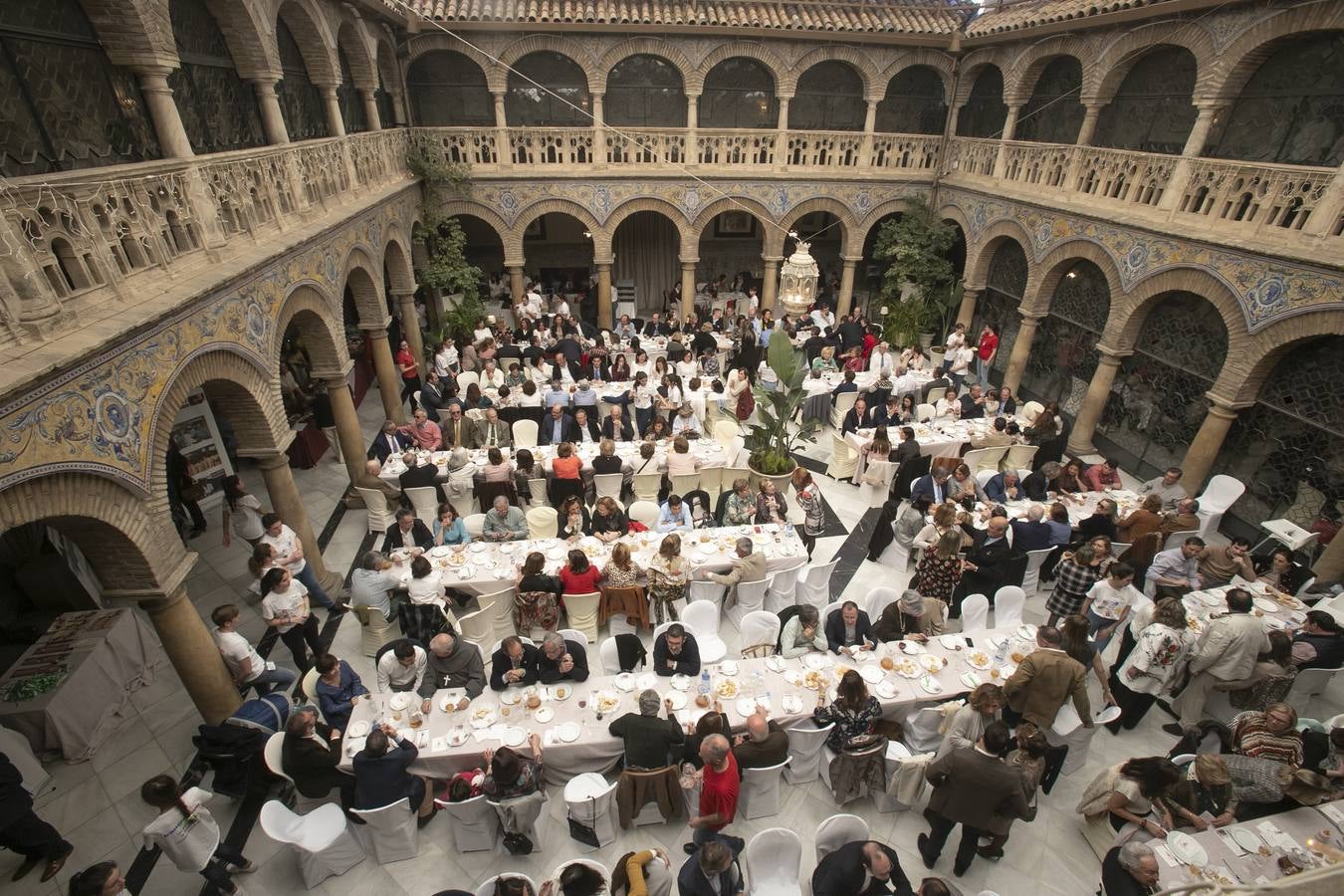 La comida solidaria de la Fundación Bangassou, en imágenes