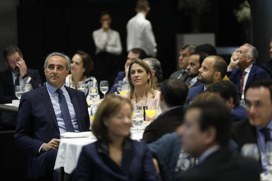 La charla del presidente de Abbott Laboratories España en Córdoba, en imágenes