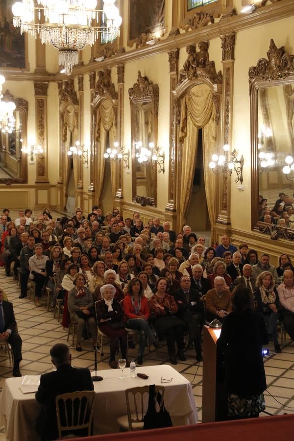 La conferencia de Gloria Lora en Córdoba, en imágenes