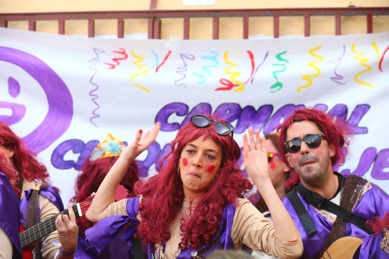 Cádiz se llena de coplas y público en un gran Carnaval Chiquito