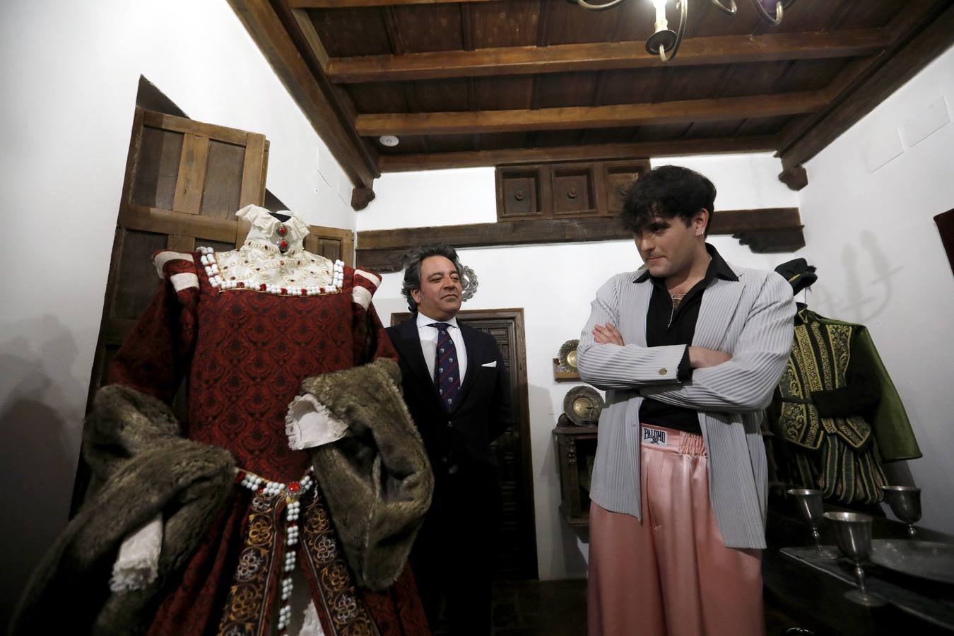 La exposición de trajes del Renacimiento en Córdoba, en imágenes