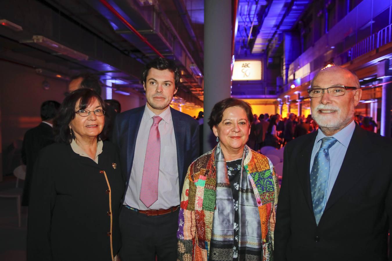 María Dolores Camacho, Pablo Martínez Alcalá, Carmen Montero y Felipe Martínez Alcalá