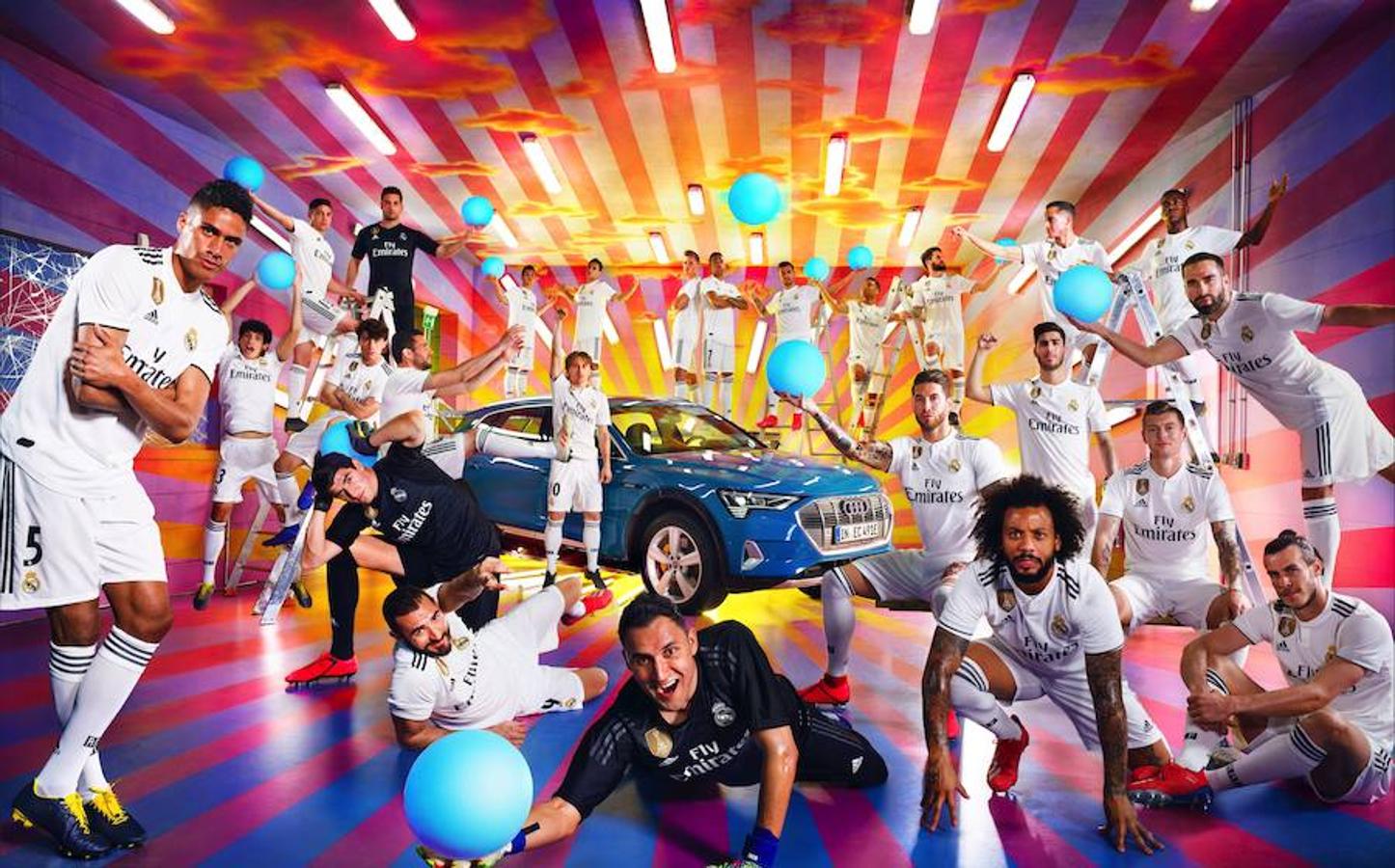 La foto final producida por el prestigioso artista David LaChapelle con los jugadores de la primera plantilla del Real Madrid C.F. La imagen es el resultado de una original jornada de photoshooting, que tuvo lugar el pasado 21 de febrero en un estudio de Madrid, en la que el nuevo Audi e-tron también se convirtió en protagonista. 