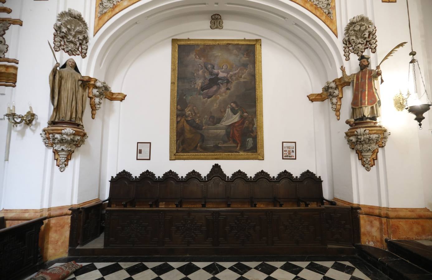 Los secretos de la capilla de la Asunción, en el Instituto Góngora de Córdoba, en imágenes