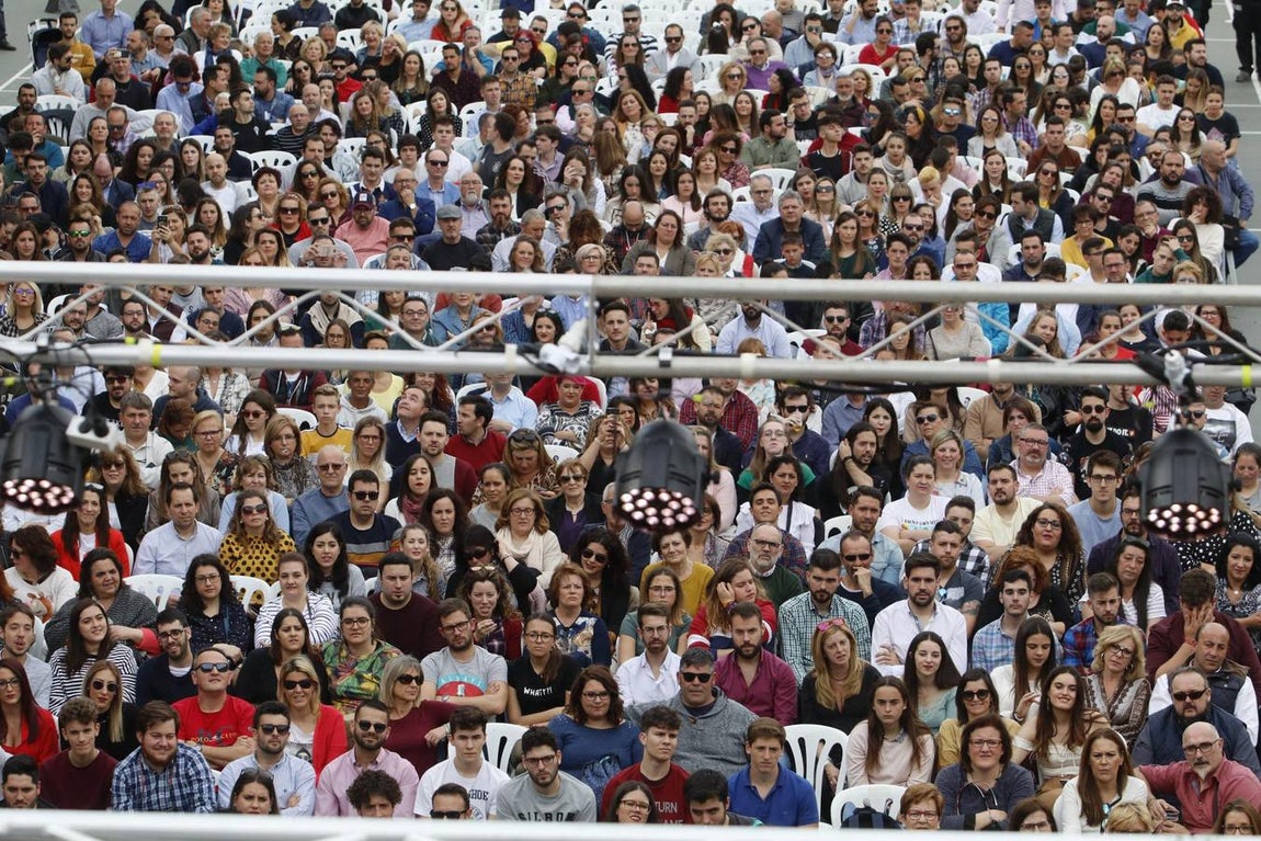 El desembarco del Carnaval de Cádiz en Salesianos, en imágenes