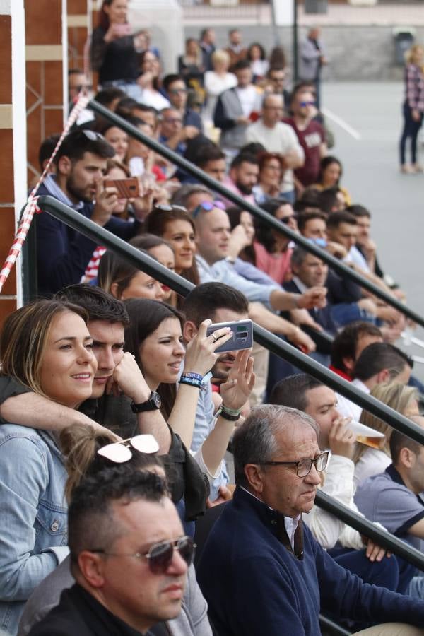 El desembarco del Carnaval de Cádiz en Salesianos, en imágenes