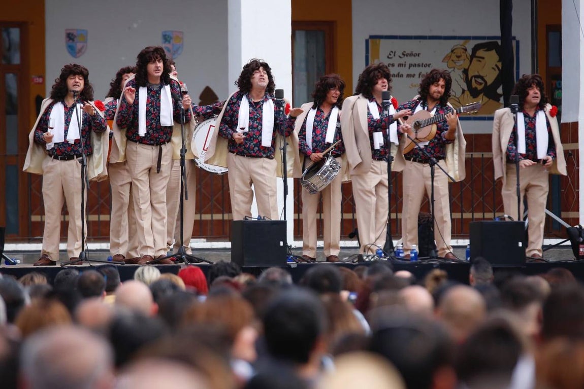 El desembarco del Carnaval de Cádiz en Salesianos, en imágenes