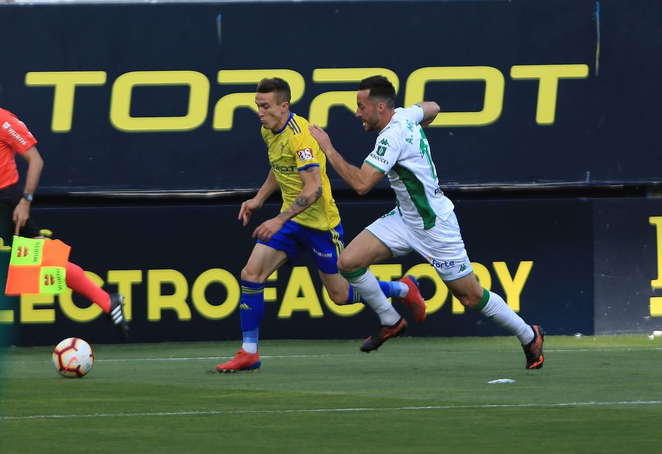 FOTOS: Cádiz CF - Córdoba CF en Carranza